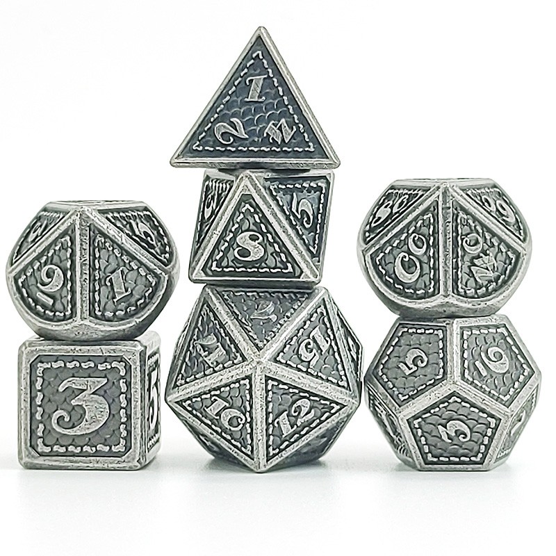 Boite de Dés Métal - Lot de 7 dés (16mm) avec boite métal- Dragon Scale Silver